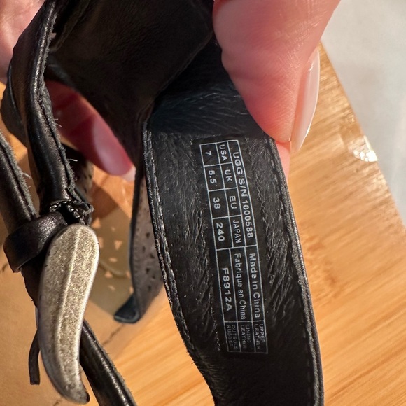 UGG Black and Tan Leather Sandals - Picture 10 of 11
